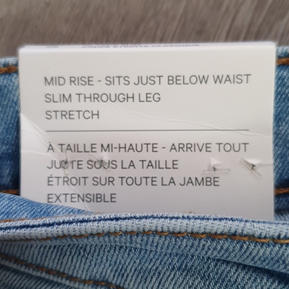 NWT Mid Rise Jeans - Picture 3 of 3